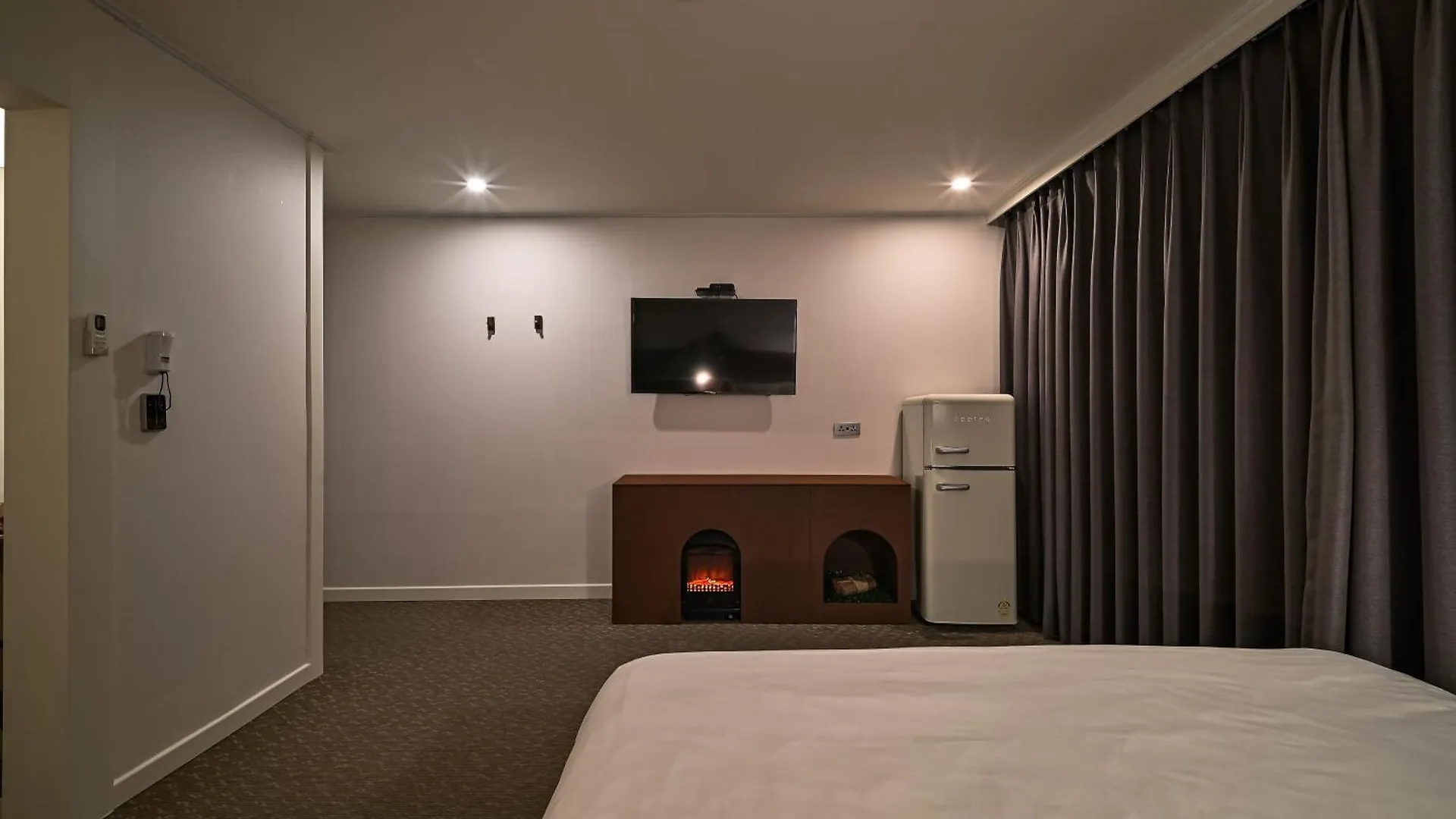 Bcent Hotel Busan 3*,